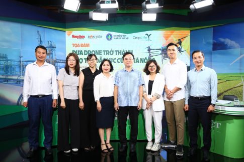 Toạ đàm “Đưa drone trở thành trợ thủ đắc lực của nhà nông”