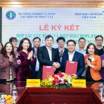 Cục Bảo vệ Thực vật và CropLife Việt Nam ký kết triển khai chương trình  “Khung quản lý thuốc bảo vệ thực vật bền vững” năm 2024
