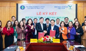 Cục Bảo vệ Thực vật và CropLife Việt Nam ký kết triển khai chương trình  “Khung quản lý thuốc bảo vệ thực vật bền vững” năm 2024