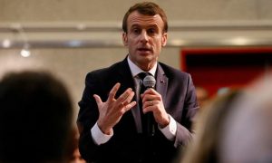 Tổng thống Pháp: Không thể cấm sử dụng glyphosate ở Pháp